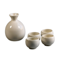 Vrijstaande productfoto: Sake set wit